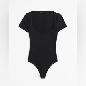 A&F Short-Sleeve Cotton-Blend Seamless Fabric Sweetheart Bodysuit in Black